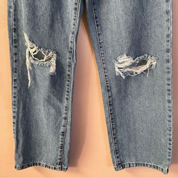 Cotton On Medium Wash Blue Ripped Knee Loose Straight Jean Size 4 EUC - Picture 11 of 11